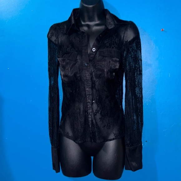 Button down lace top - Picture 1 of 6